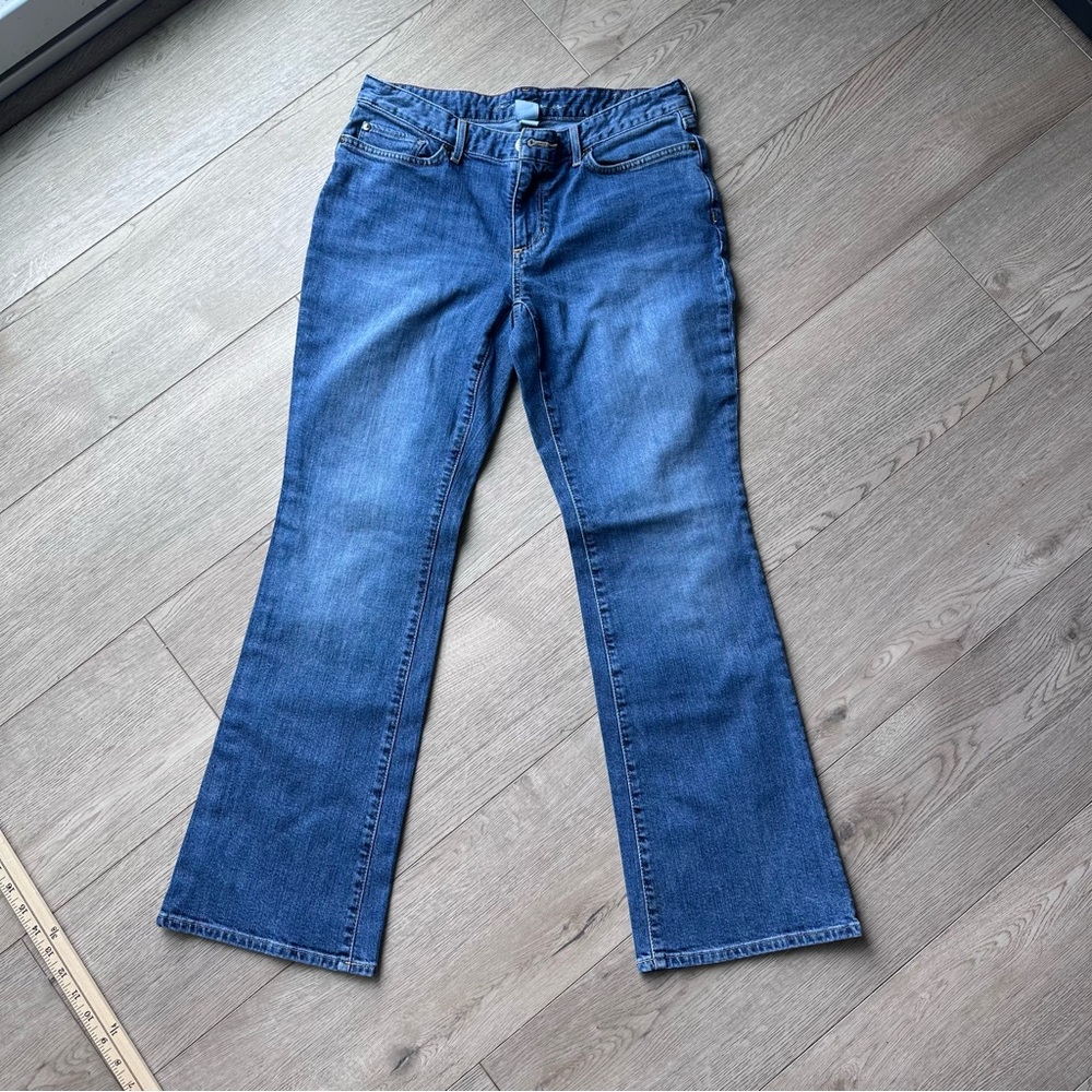 Eddie Bauer Truly Straight Bootcut Jeans 8S Short Medium Wash Classic Denim